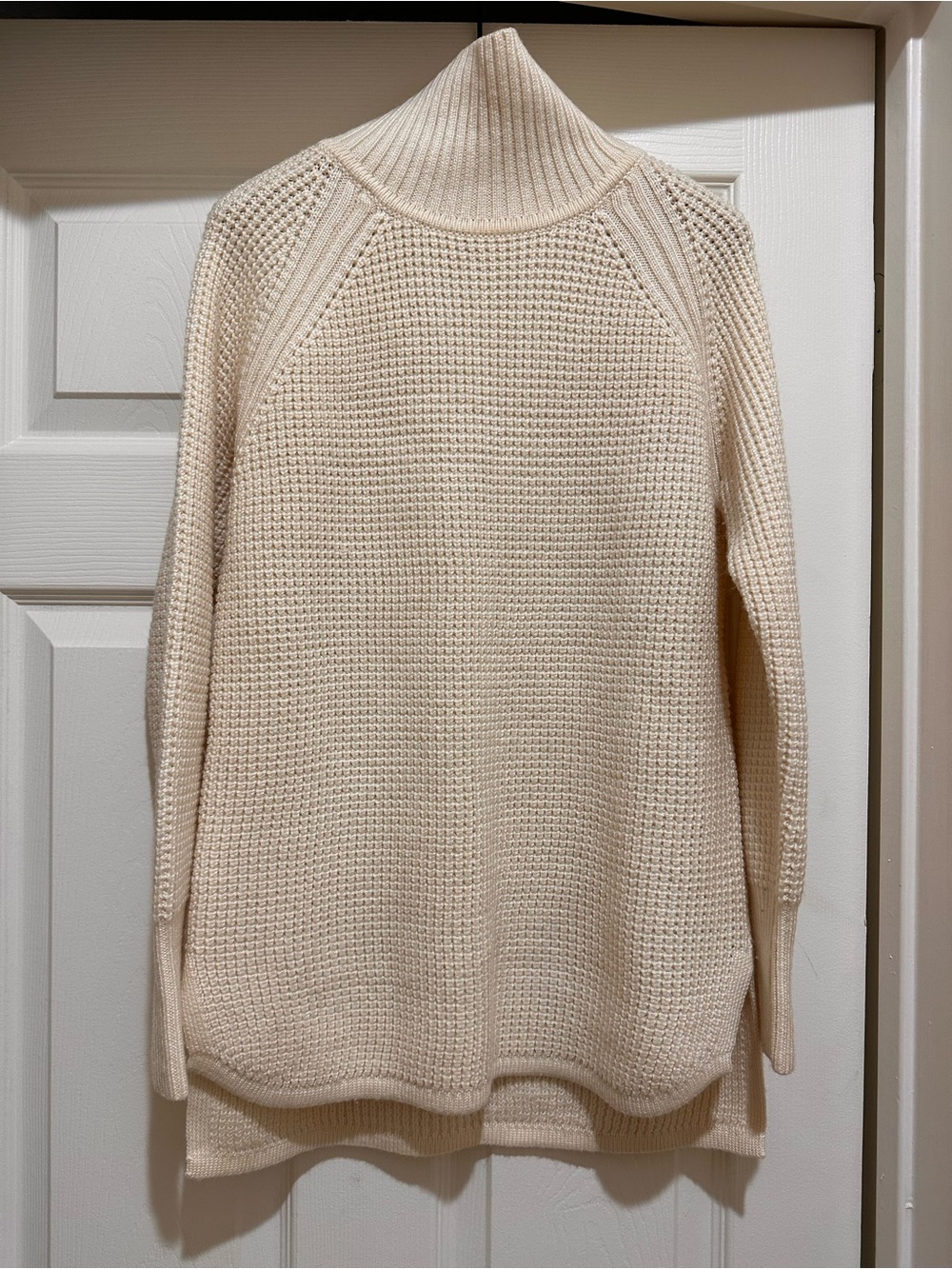 Banana Republic Cream Ribbed Turtleneck Sweater